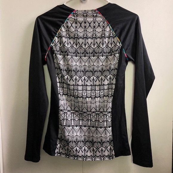 Title 9 Black & White Long Sleeve Rash Guard Swim Top Sz Med Snorkel Surf - Picture 5 of 5